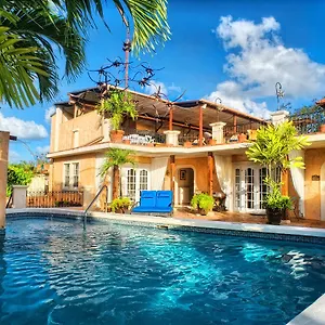 Little Arches Boutique - Adults Only 4* Oistins